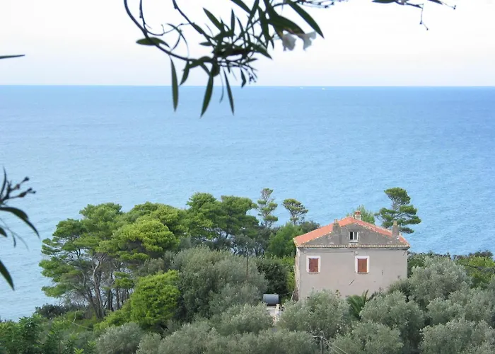 Antico Agrumeto A Mare רודי גרגניקו